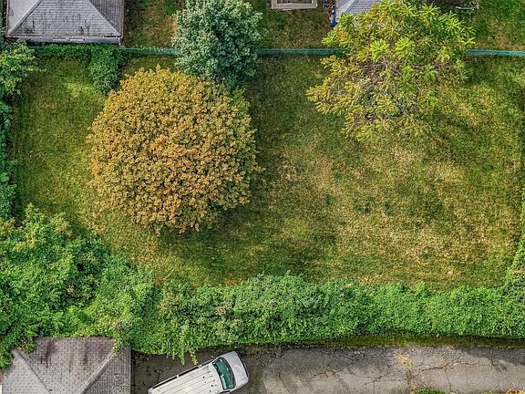 3rd image of Vacant Florence Avenue