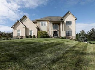 4245 Crosswinds Dr, Easton, PA 18045