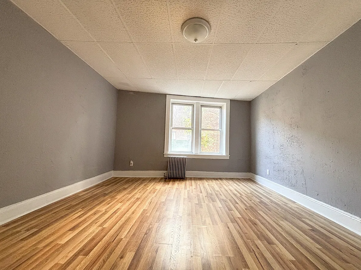 2 bed, 800 sqft, $1,800 — Photo 2