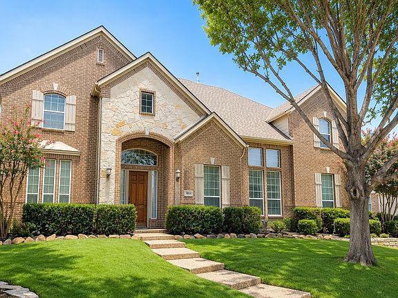 2nd image of 1804 Longwood Ct