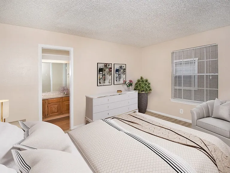 Tradewinds Apartment Homes — Photo 45
