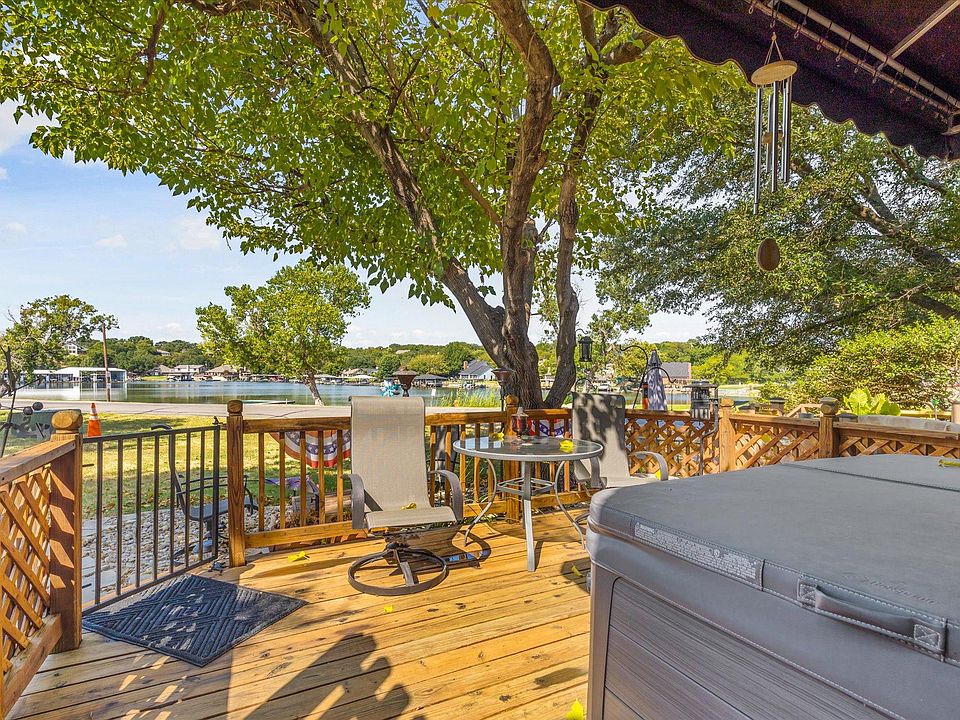 What a beautiful lake view from the deck!
