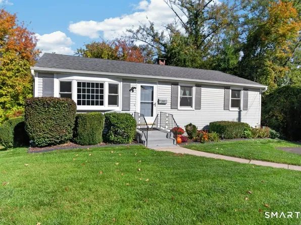 28 Dewey Place, Plainville, CT 06062