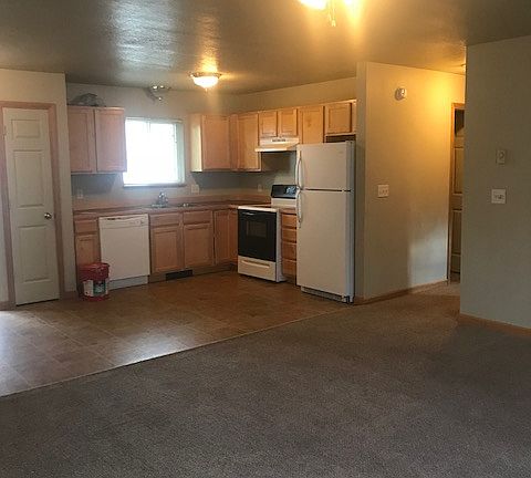3rd image of 500 Idaho St