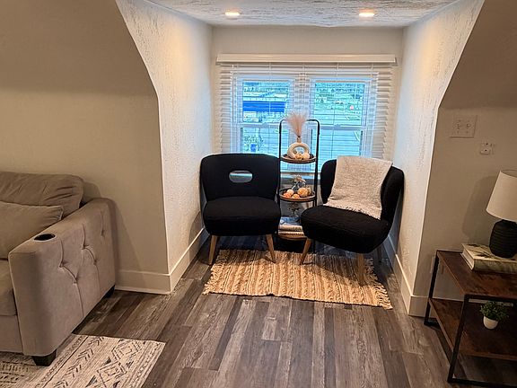 3rd image of 664 New Castle Rd APT 3
