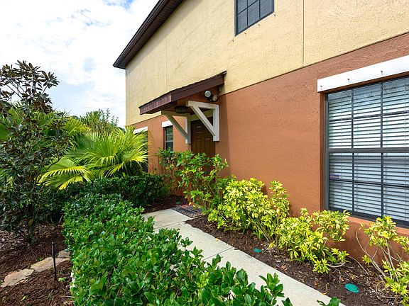5th image of 109 Tarracina Way