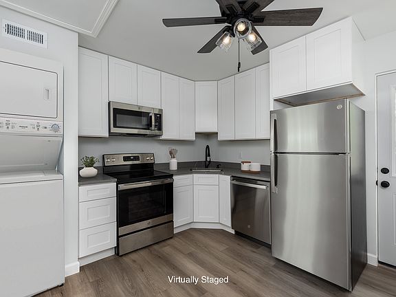 3rd image of 9057 Wrenwood Ln