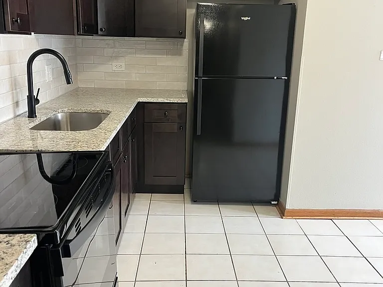 7033 W Mather Ave #3B — Photo 6