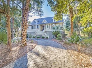 8 Fairway Village Ln, Isle Of Palms, SC 29451