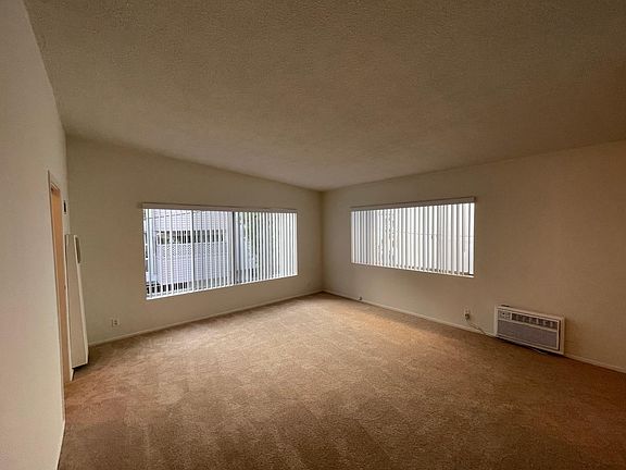 3rd image of 845 S Bedford St #10