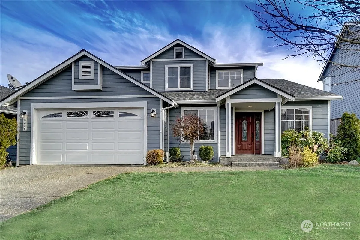 5226 Nathan Loop SE photo 1