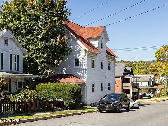 2nd image of 1031 Hepburn St