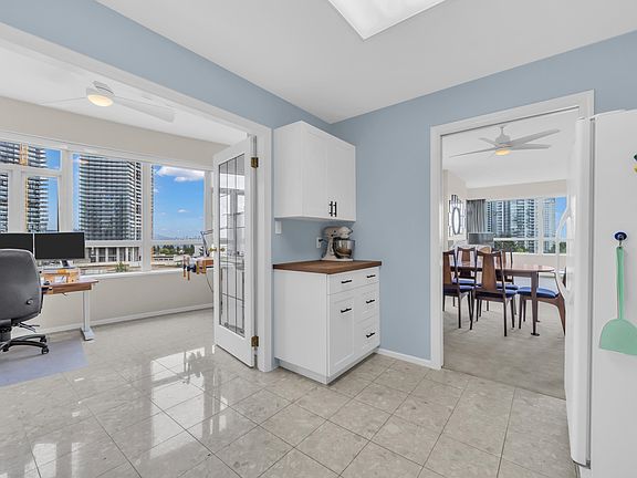 2nd image of 6521 Bonsor Ave #901