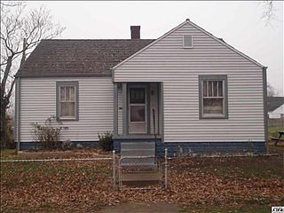 1st image of 109 W Laurel St