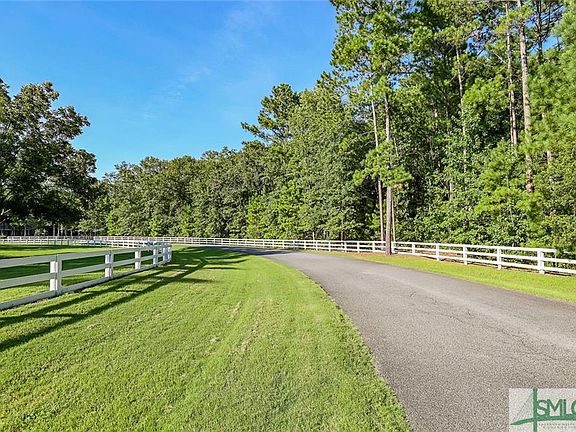 3rd image of 64 Orchard Cir