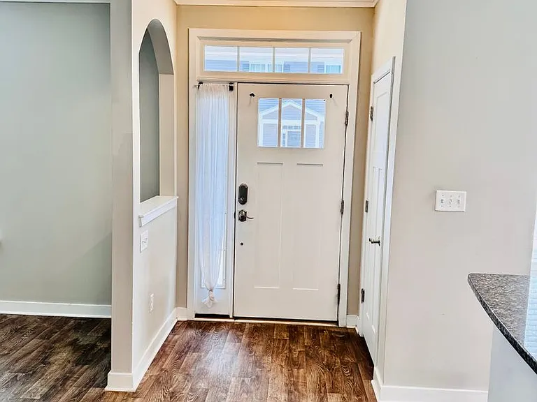 1303 Tides Edge Ct — Photo 3
