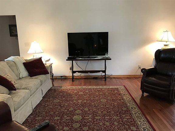 5th image of 5414 Falcon Crest Dr
