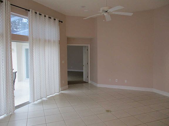3rd image of 252 Tequesta Dr