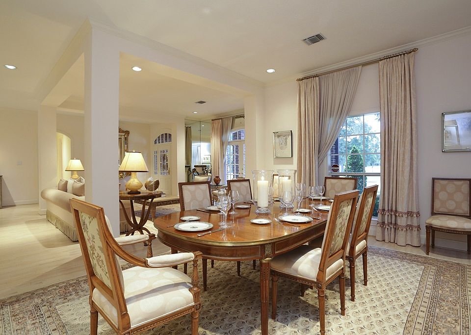Formal dining room