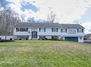 85 Abington Ave, Holbrook, MA 02343