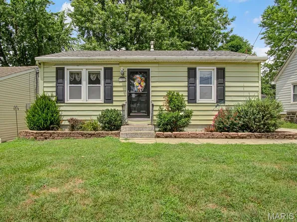 703 Illinois Ave, Waterloo, IL 62298