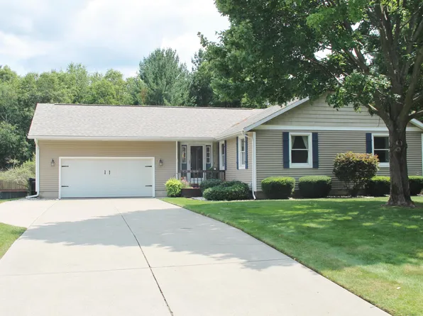 7496 Anthony St, Whitehall, MI 49461