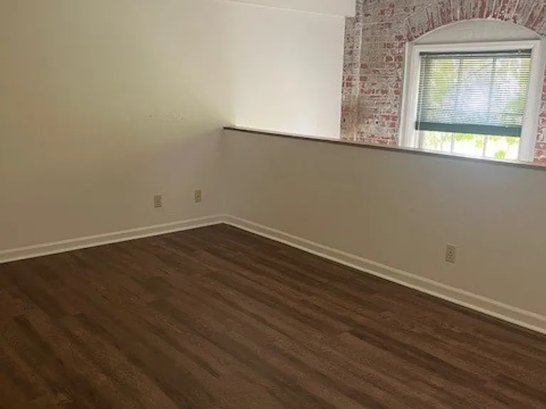 Modern Tool Square — Photo 19