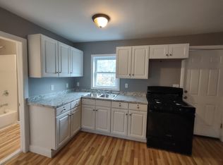 16 Factory St, Claremont, NH 03743