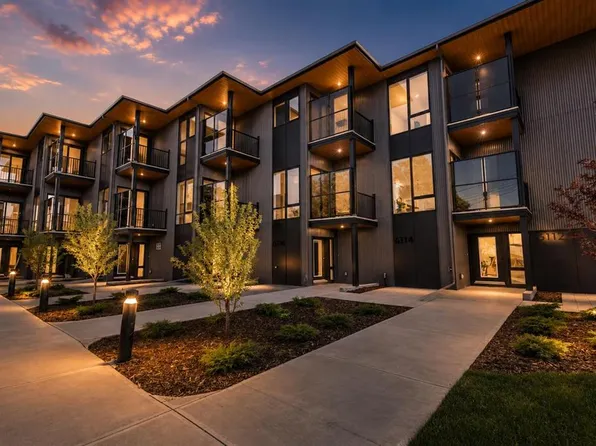 6110 Bowwood Dr NW, Calgary, AB T3B 2E8
