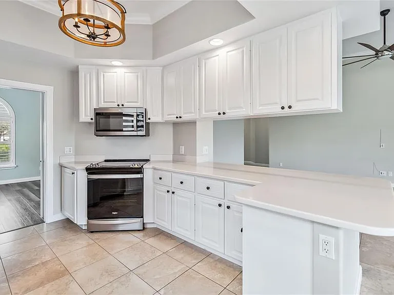 11819 Batello Ln — Photo 11