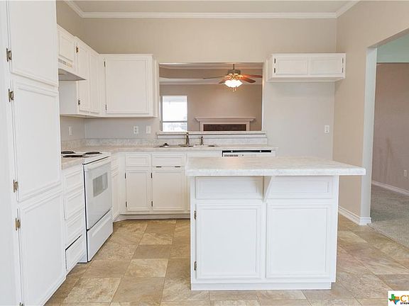 4th image of 611 Lisa Ln