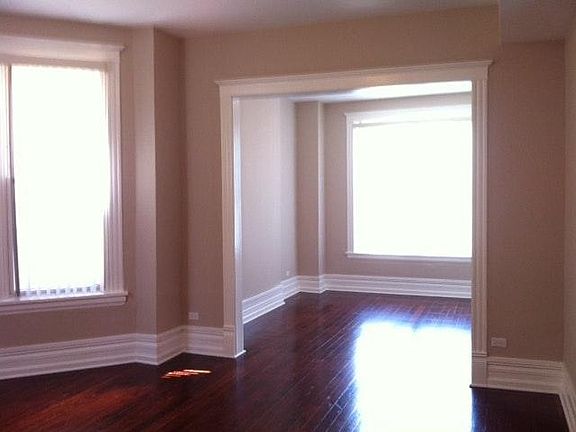 3rd image of 1823 N Kimball Ave #2
