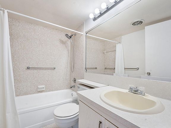 3rd image of 1071 Guildford D