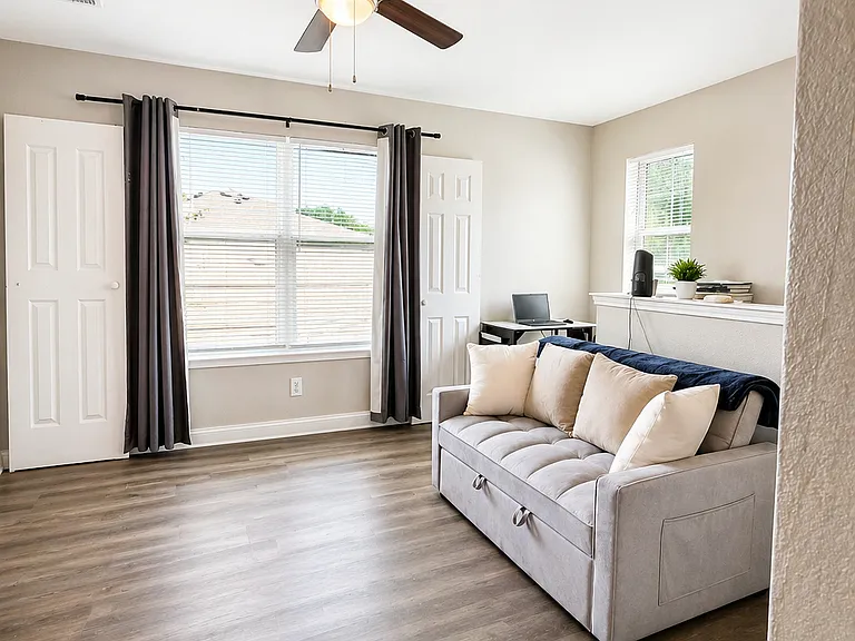 2809 Coyote Ridge Dr — Photo 11