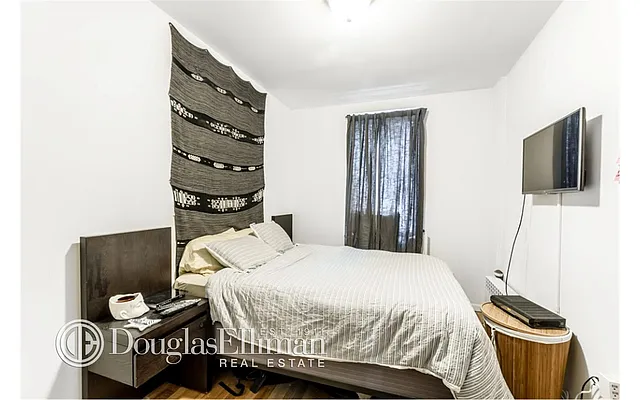 Rented by Douglas Elliman | media 54