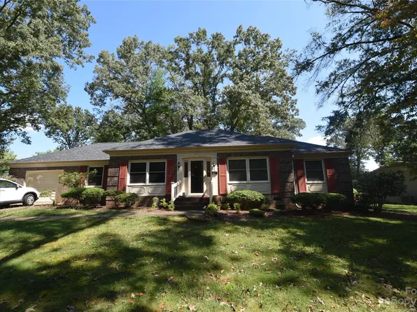 244 Windover Dr, Forest City, NC 28043