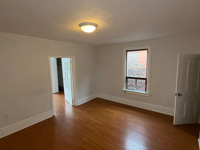55 Cannon St W #UPPER — Photo 5