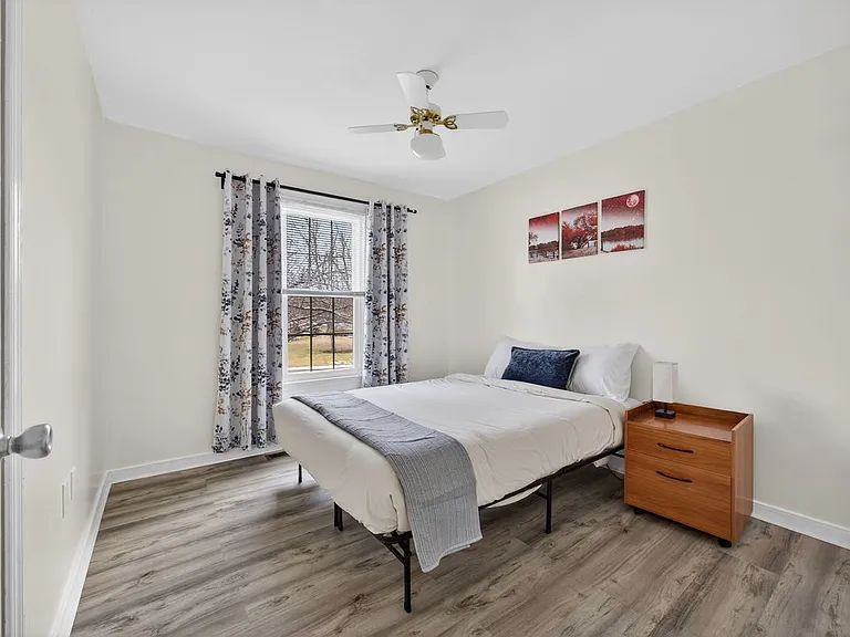 136 Stevens Dr — Photo 15