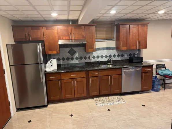 (undisclosed Address), Little Neck, NY 11362