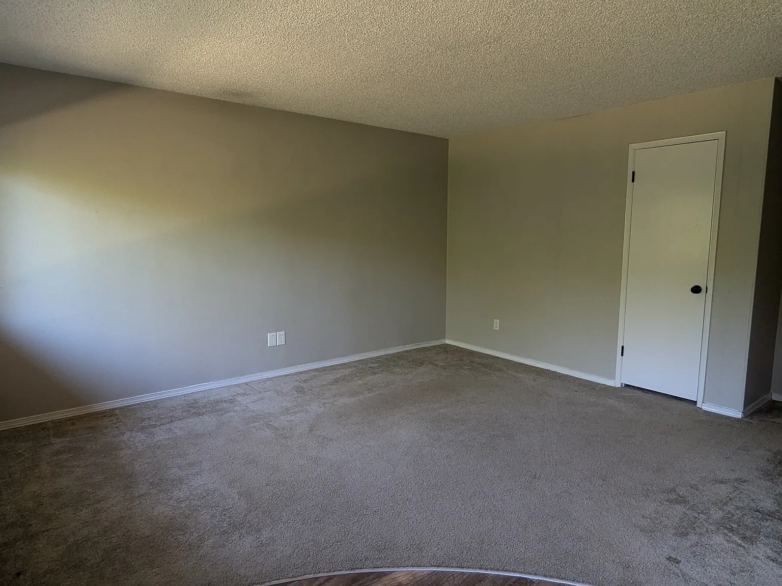 1 bed, 650 sqft, $1,400 — Photo 3