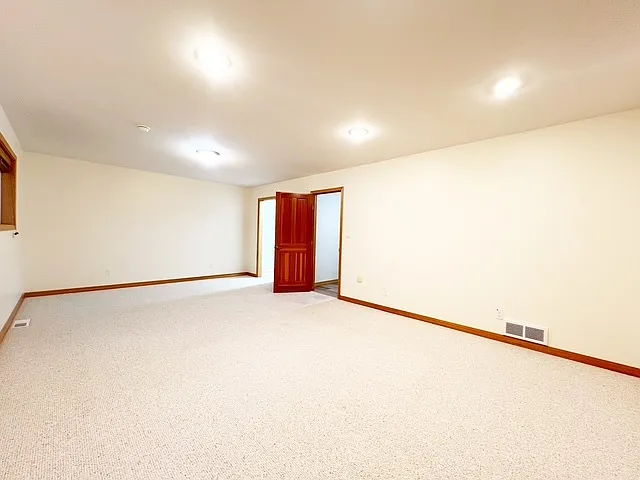 18533 Skog Ct NE — Photo 21