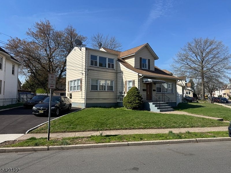 1st image of 23 Trimble Ave Floor 2