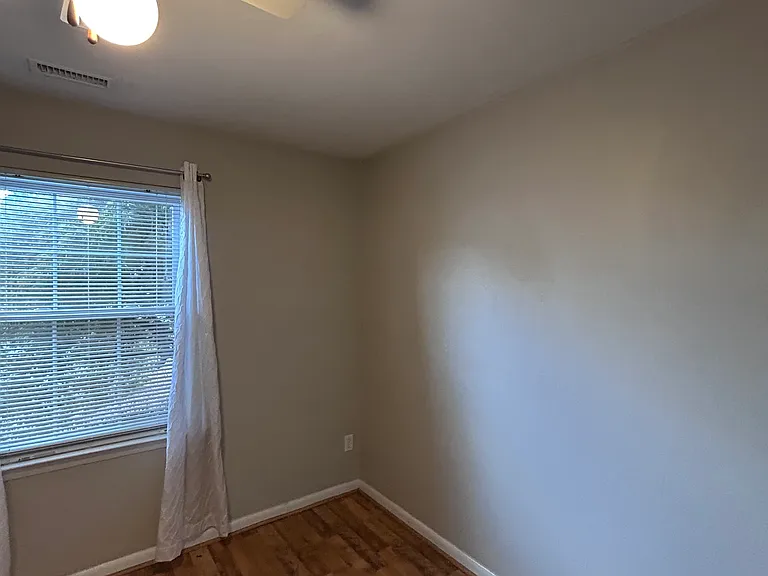 3924 Roebling Ln — Photo 13