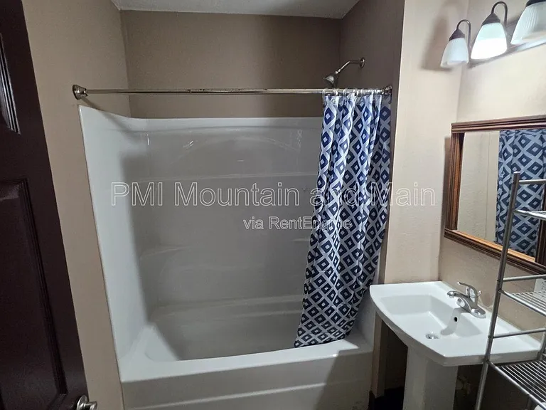309 Dennis St — Photo 18