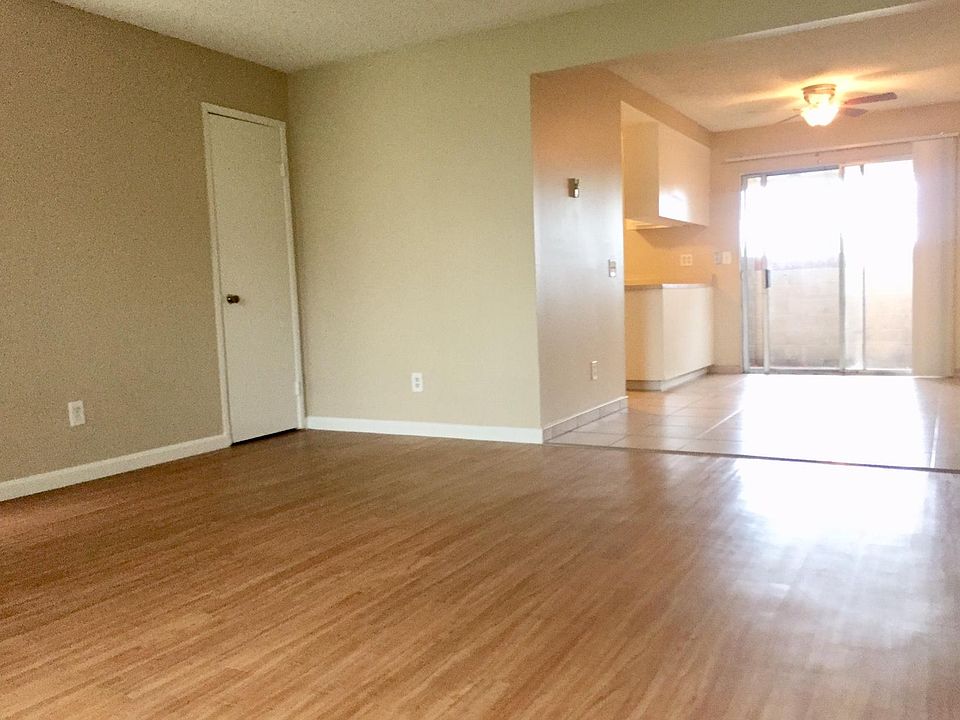 Bright and spacious layout!