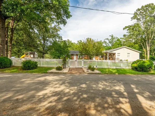 176 Spruce Ln, Lynchburg, VA 24501