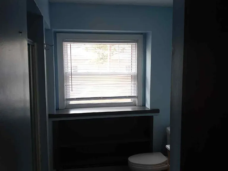 614 S Main St — Photo 16