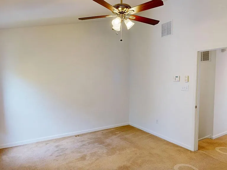 60 River Ln — Photo 14