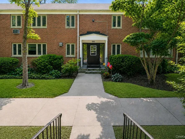 685 Hillside #D, White Plains, NY 10603
