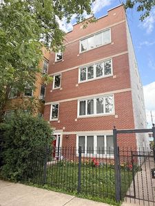 6051 N Mozart St APT 4, Chicago, IL, 60659